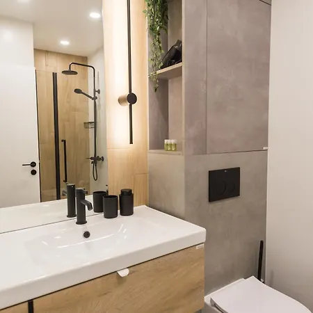 Kashmir Deluxe With Parking Апартаменты