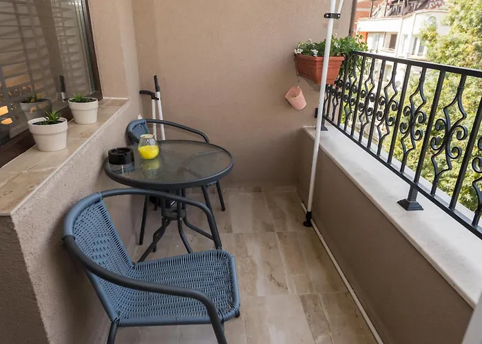 Kashmir Deluxe With Parking Apartament