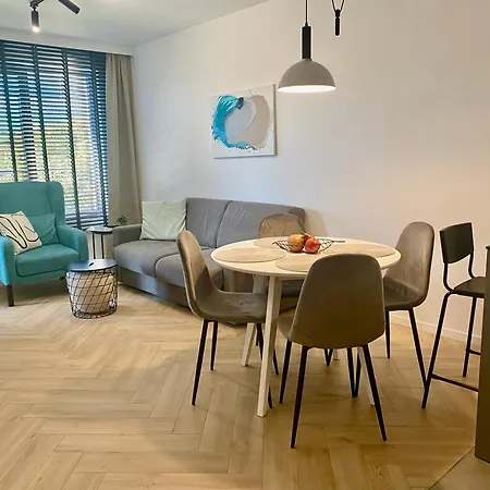 Kashmir Deluxe With Parking Apartment *