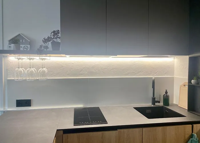 Kashmir Deluxe With Parking