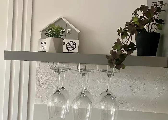 Kashmir Deluxe With Parking *