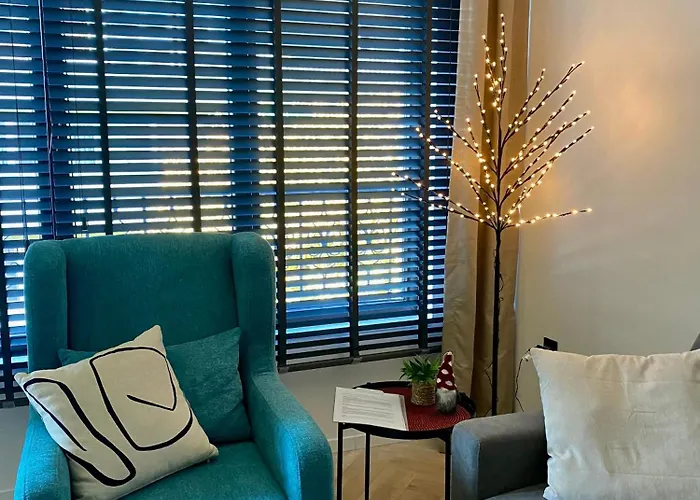 Kashmir Deluxe With Parking Апартамент